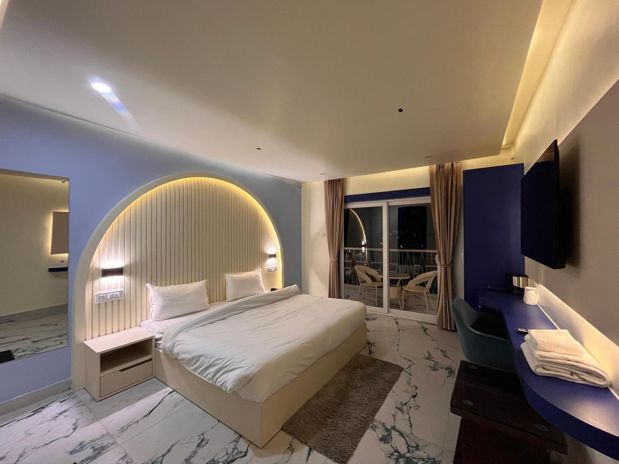 Spruce Hill Hotel & Restro Найнітал Екстер'єр фото